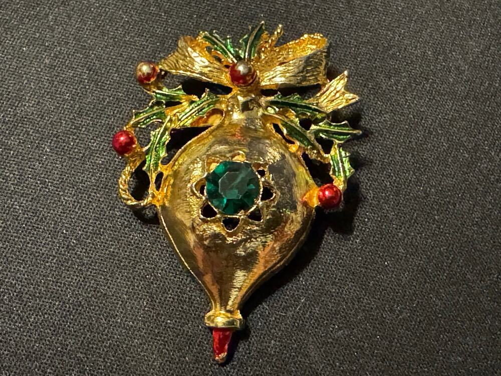 Vintage Gold Tone Christmas Ornament Brooch